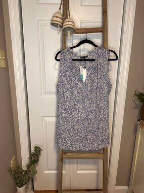 Sleeveless Lavender Floral V-Neck Blouse